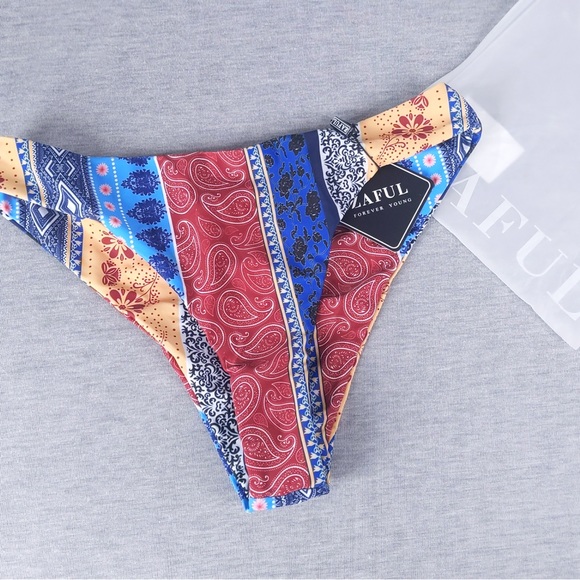 Zaful Floral Paisley Strappy Bikini Set - Picture 7 of 15